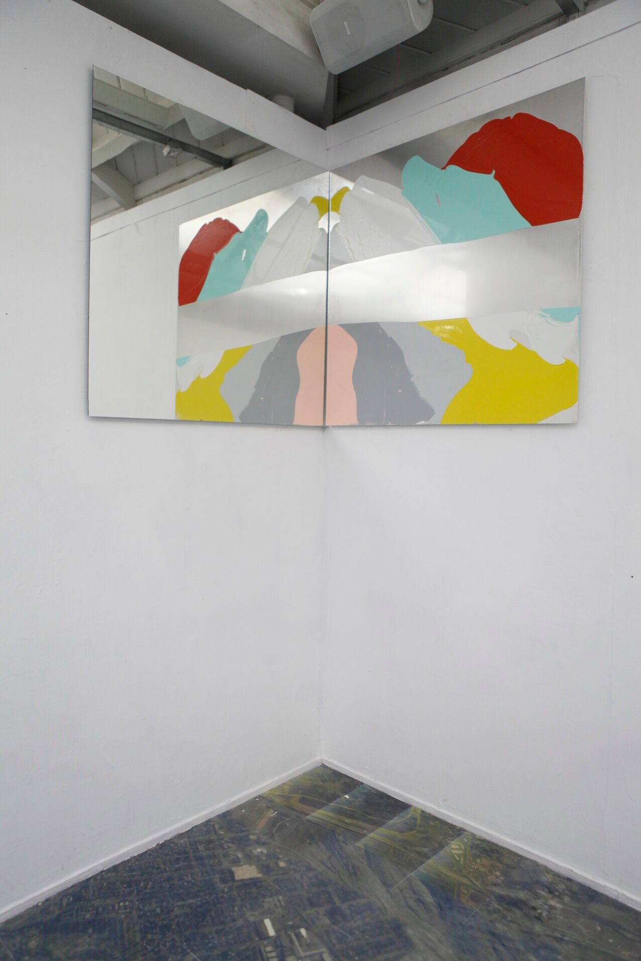 Surface I, lacquer on aluminium and mirror, each one 120 cm x 120 cm, 2014/ 2015